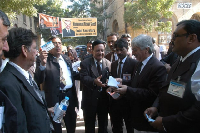 the main contest like the previous year was between hasan and incumbent kba chief naeemuddin qureshi photo express the main contest like the previous year was between hasan and incumbent kba chief naeemuddin qureshi photo express
