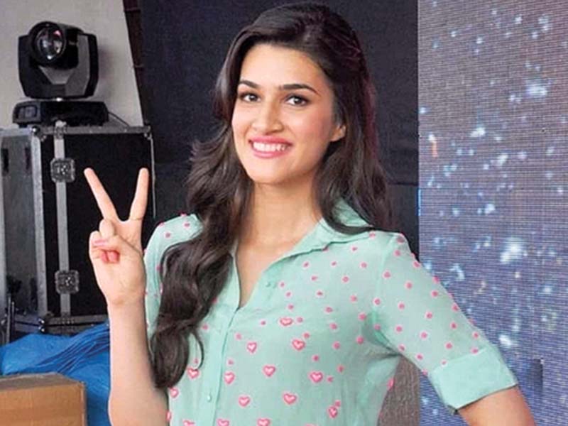 dilwale is kriti sanon s second bollywood film after heropanti photo file