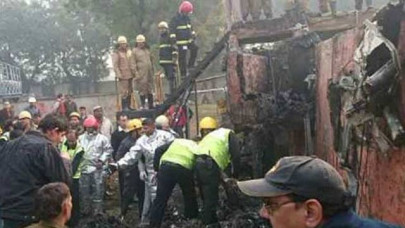 10 killed as chartered indian army plane crashes near new delhi 10 killed as chartered indian army plane crashes near new delhi