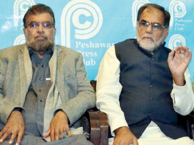 pml n k p general secretary rehmat salam khattak addresses the media at peshawar press club photo nni pml n k p general secretary rehmat salam khattak addresses the media at peshawar press club photo nni