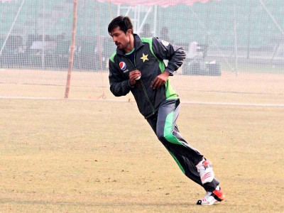 a team divided hafeez azhar snub camp to protest amir s inclusion a team divided hafeez azhar snub camp to protest amir s inclusion