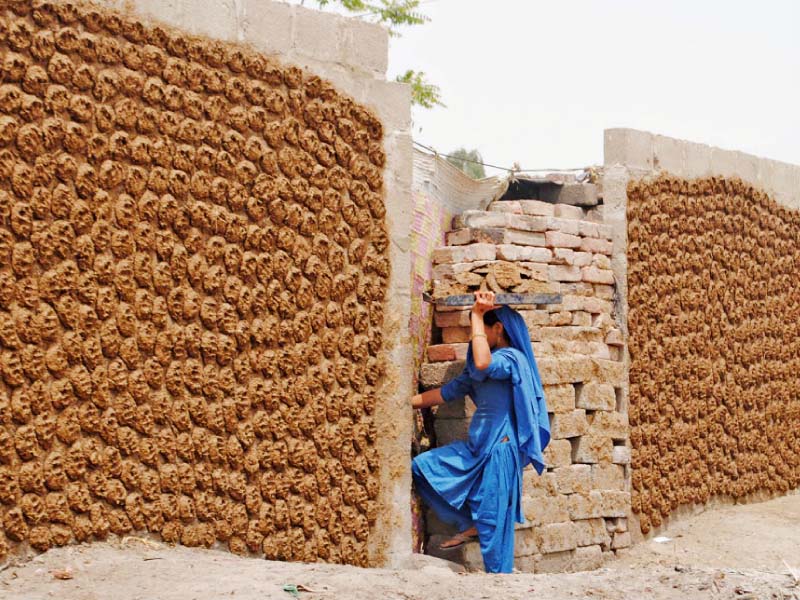 use of solid fuel risks lives of housewives in south asia