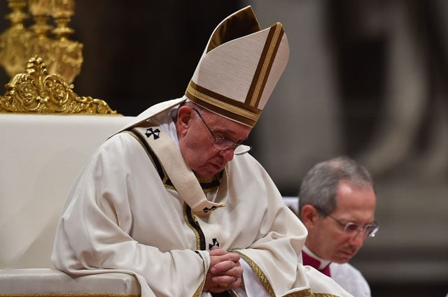 pope francis celebrates a mass on christmas eve marking the birth of jesus christ on december 24 2015 at st peter 039 s basilica in vatican photo afp pope francis celebrates a mass on christmas eve marking the birth of jesus christ on december 24 2015 at st peter 039 s basilica in vatican photo afp