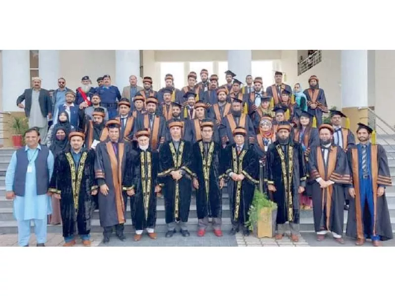 students faculty and ministers pose for a picture during the convocation of the university photo express students faculty and ministers pose for a picture during the convocation of the university photo express