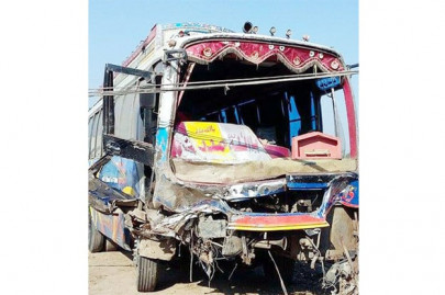 20 dead in fog related accidents in south punjab 20 dead in fog related accidents in south punjab