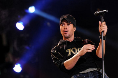 organisers of sexy enrique iglesias show should be whipped says sri lanka president