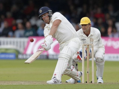 big bash league stars down sixers by five wickets