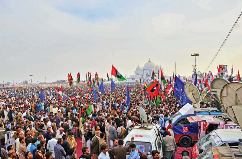 slain prime minister benazir bhutto s eighth death anniversary was observed in garhi khuda bux amid tight security around 7 000 police personnel along with 500 rangers men were deployed on the occasion photos ppi