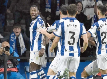 barca stumble in controversial defeat barca stumble in controversial defeat