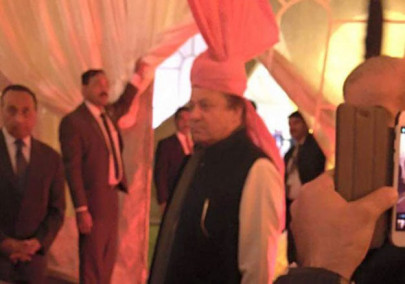nawaz dons turban gifted by modi at granddaughter s wedding