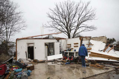 texas tornadoes kill 11 as wild weather lashes us