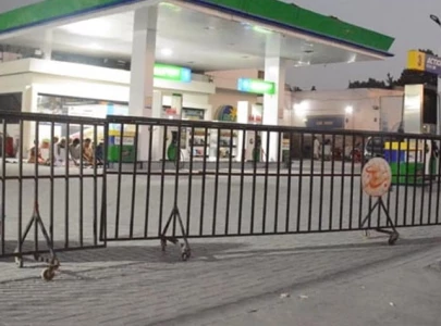68 illegal petrol pumps sealed in quetta 68 illegal petrol pumps sealed in quetta