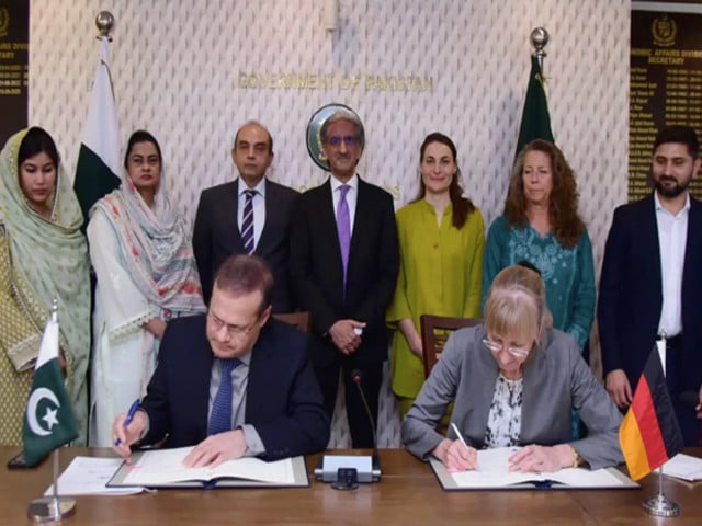 German envoy raises concerns over trade barriers
