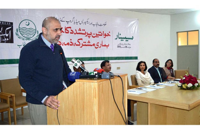 speakers at seminar laud government s efforts to curb violence against women photo app speakers at seminar laud government s efforts to curb violence against women photo app