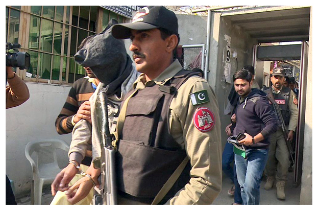 rangers personnel bring back the accused of imran farooq murder case after hearing in session court photo inp