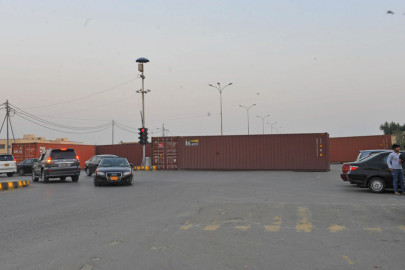 barricades snap checks mark new year s eve barricades snap checks mark new year s eve