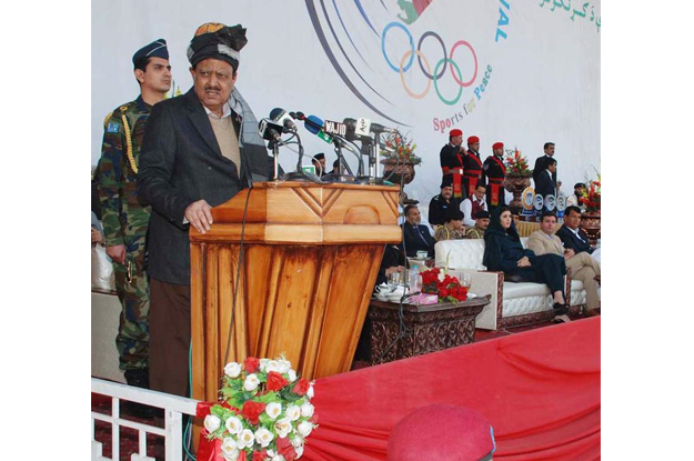 president of pakistan mamnoon hussain speaking to participants at the fata youth festival s closing ceremony photo express