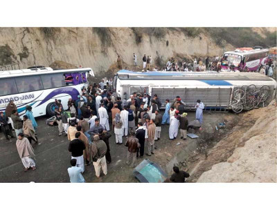 gaddani road crash eight injured as two buses collide