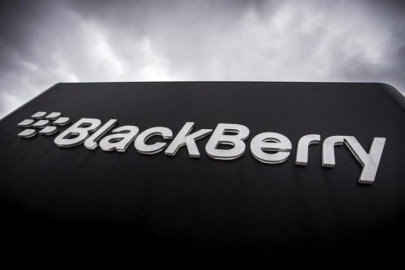 blackberry to continue operations in pakistan
