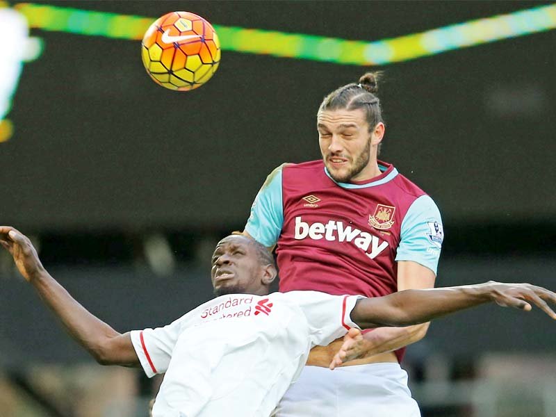 andy carroll scored with a trademark towering header to sink his former employers as west ham united got 2016 off to a flying start photo afp