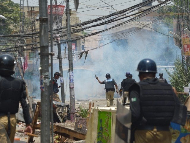 model town riot photo mehmood qureshi express