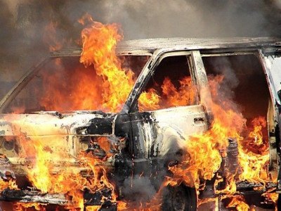 13 killed as van overturns catches fire 13 killed as van overturns catches fire