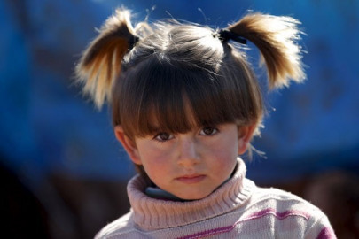 despite ceasefire syrians starve in besieged town despite ceasefire syrians starve in besieged town