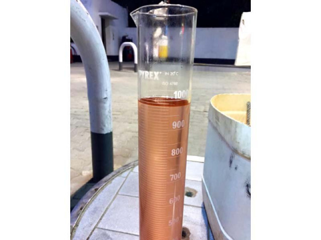 the apparatus shows a 10ml difference because of nozzles used by petrol pumps photo express the apparatus shows a 10ml difference because of nozzles used by petrol pumps photo express