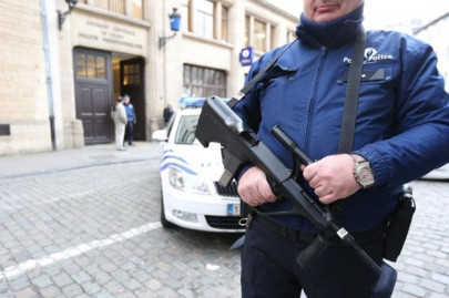 belgian police find paris attack fugitive s fingerprint belts in flat