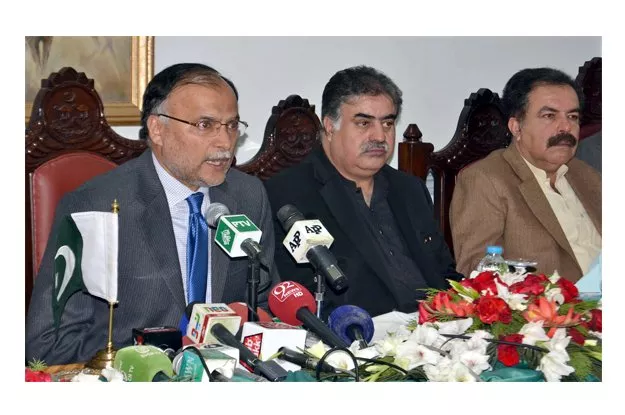 planning minister ahsan iqbal holding a joint press conference with cm balochistan photo ppi planning minister ahsan iqbal holding a joint press conference with cm balochistan photo ppi