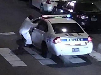 is supporter shoots cop in philadelphia