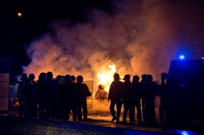 thousands protest over contested french airport site
