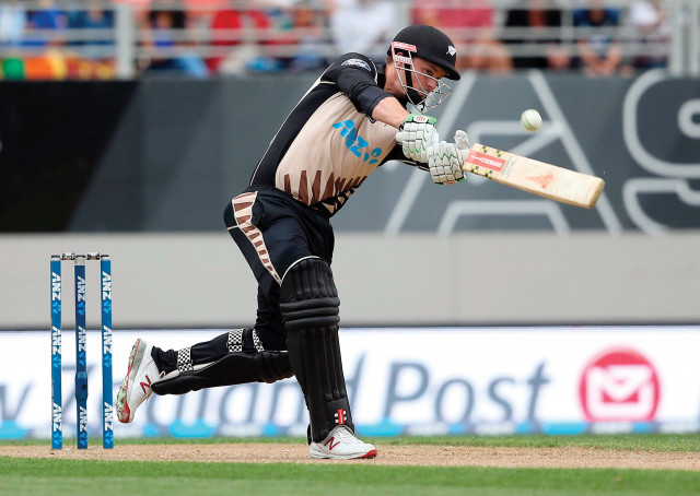 munro blasted new zealand s fastest t20i half century off 14 balls to surpass a mark set by guptill earlier in the innings off 19 balls photo afp munro blasted new zealand s fastest t20i half century off 14 balls to surpass a mark set by guptill earlier in the innings off 19 balls photo afp