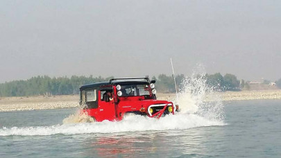 rev it up 4x4s line indus river bank in swabi