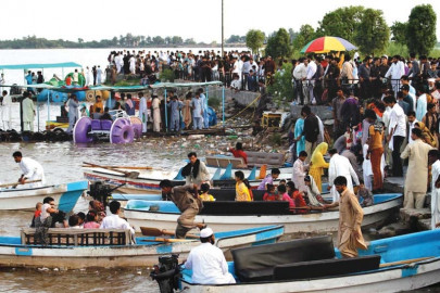 violation of ban motor boating continues to pollute rawal lake