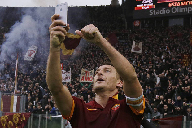 totti taking selfie moments after scoring a goal photo reuters