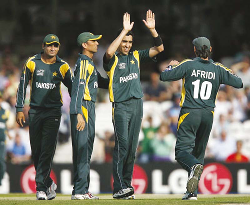 gul was one of the stars when pakistan won the world t20 in 2009 and the paceman wants to start performing at that level again photo afp