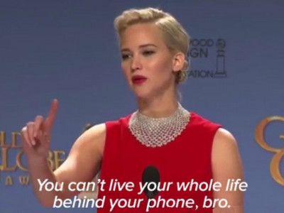 twitter calls out jlaw for being rude to reporter at golden globes twitter calls out jlaw for being rude to reporter at golden globes