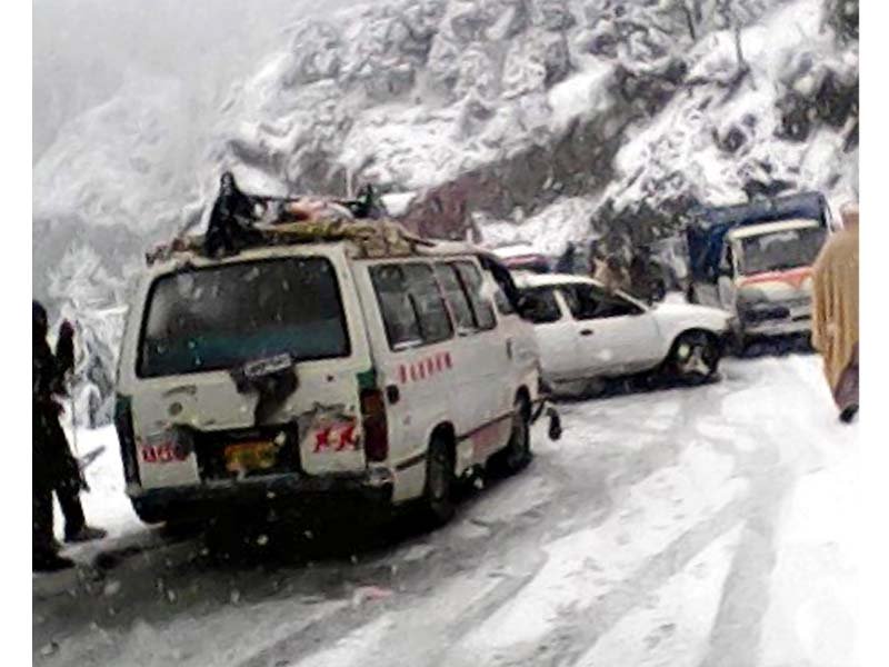 traffic jammed in shangla photo express