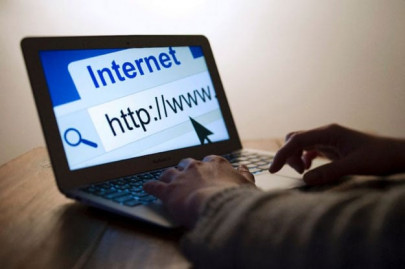 culture clash breaks up marriage of old new media