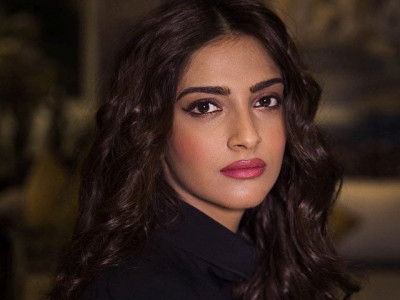 romanian photographer documents beauty of indian women including sonam kapoor romanian photographer documents beauty of indian women including sonam kapoor