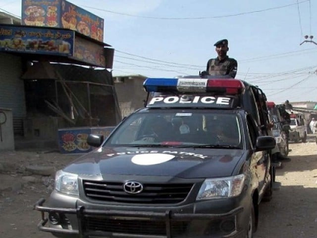 100 gamblers were also arrested as well as a policeman accused of kidnapping seven people photo ppi 100 gamblers were also arrested as well as a policeman accused of kidnapping seven people photo ppi