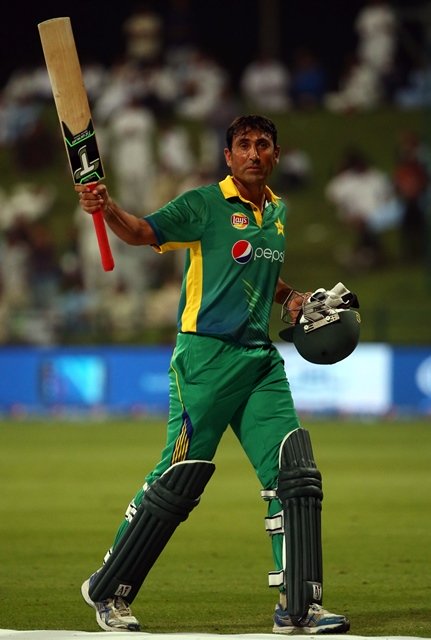 younus khan made 91 runs to help ubl defeat lahore blues by 131 runs photo afp