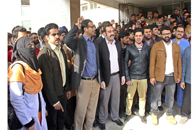 the protesters demanded that security for health workers be tightened photo express the protesters demanded that security for health workers be tightened photo express