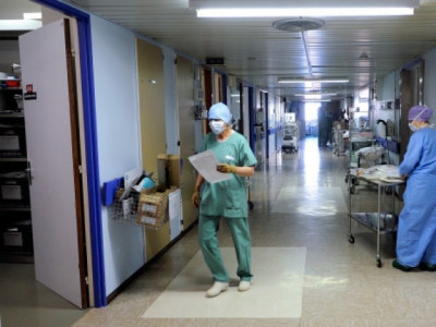 six people seriously ill after medical trials go wrong in france