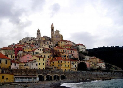 five people killed by suspected gas blast in italian town five people killed by suspected gas blast in italian town