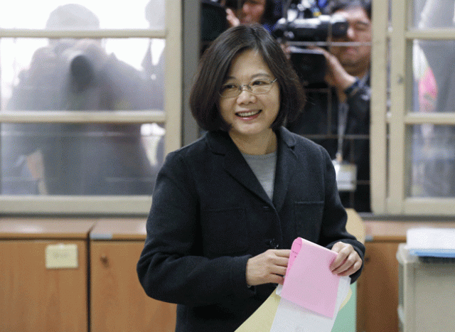 democratic progressive party dpp chairperson and presidential candidate tsai ing wen casts her ballot at a polling station during general elections in new taipei taiwan on january 16 2016 photo reuters democratic progressive party dpp chairperson and presidential candidate tsai ing wen casts her ballot at a polling station during general elections in new taipei taiwan on january 16 2016 photo reuters