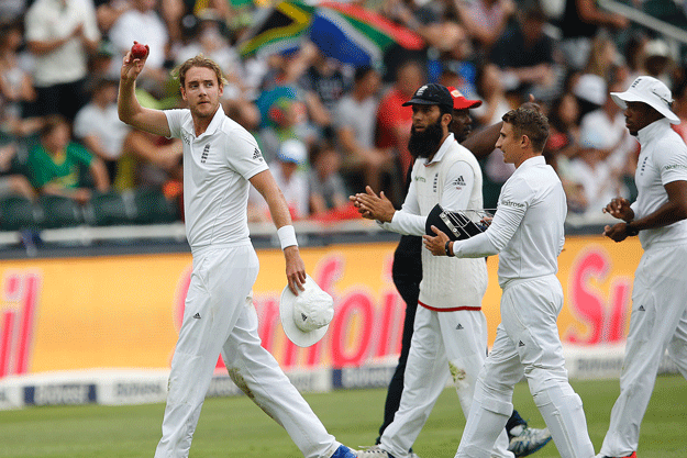 stuart broad acknowledges the crowd after taking six wickets at wanderers stadium in johannesburg on january 16 2016 photo afp