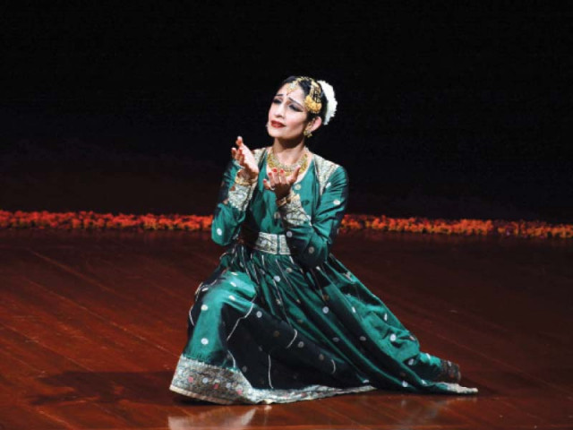 farah yasmeen shaikh performs at pnca she received kathak training from late pandit chitresh das photo huma choudhary express farah yasmeen shaikh performs at pnca she received kathak training from late pandit chitresh das photo huma choudhary express