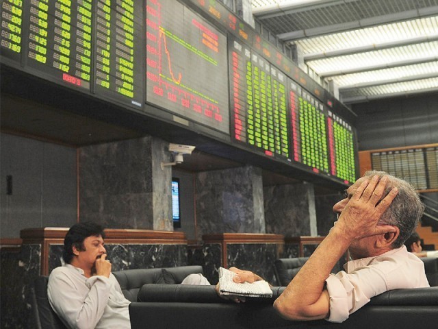 benchmark kse 100 index falls 373 09 points